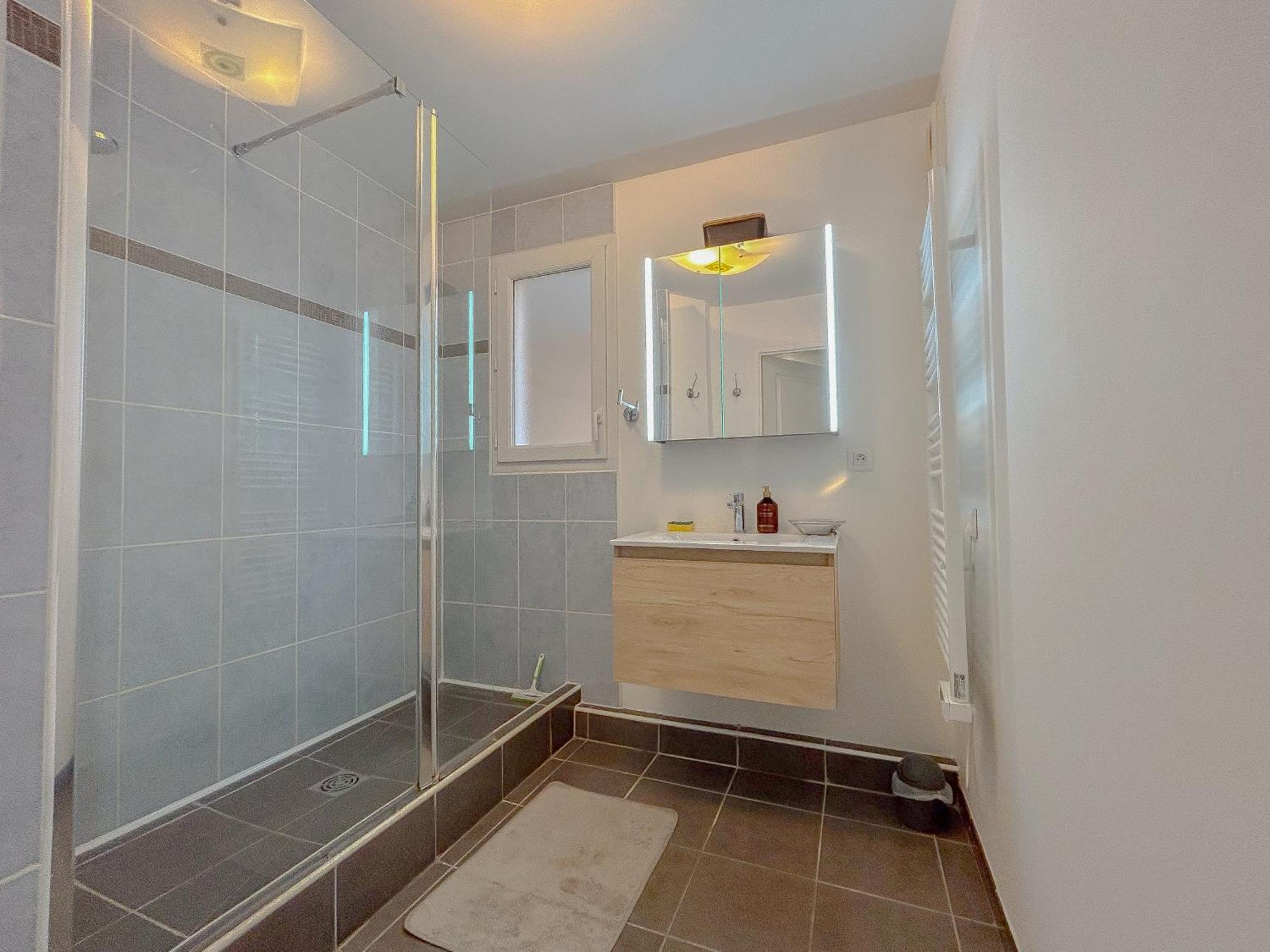 Appartement Centrale A 100 M Des Plages Rue De Provence Saint-Raphaël Buitenkant foto